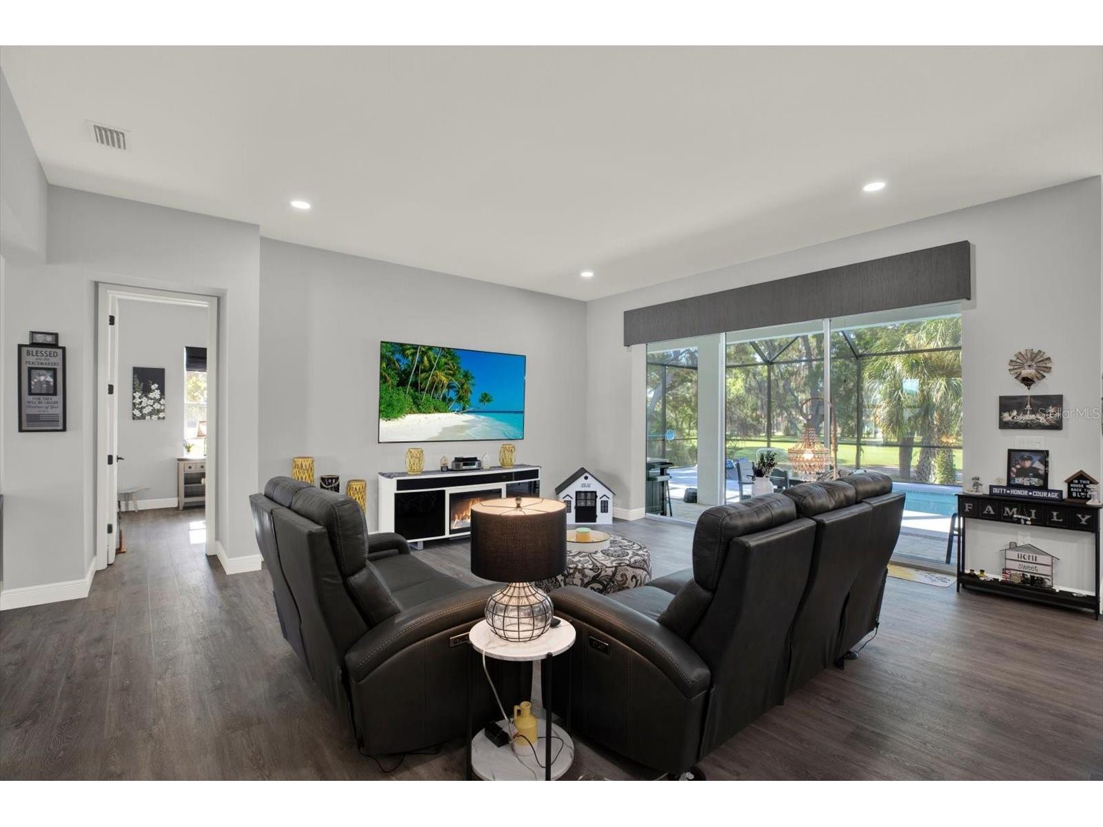 9071 Lenore Court Weeki Wachee FL 34613 W7887348 image9