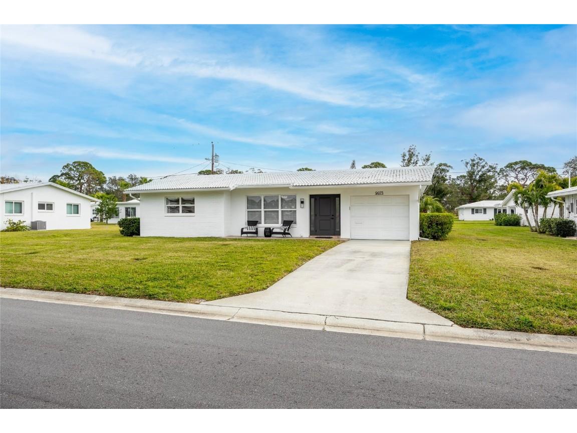 9075 143rd St Seminole FL 33776 TB8340410 image1