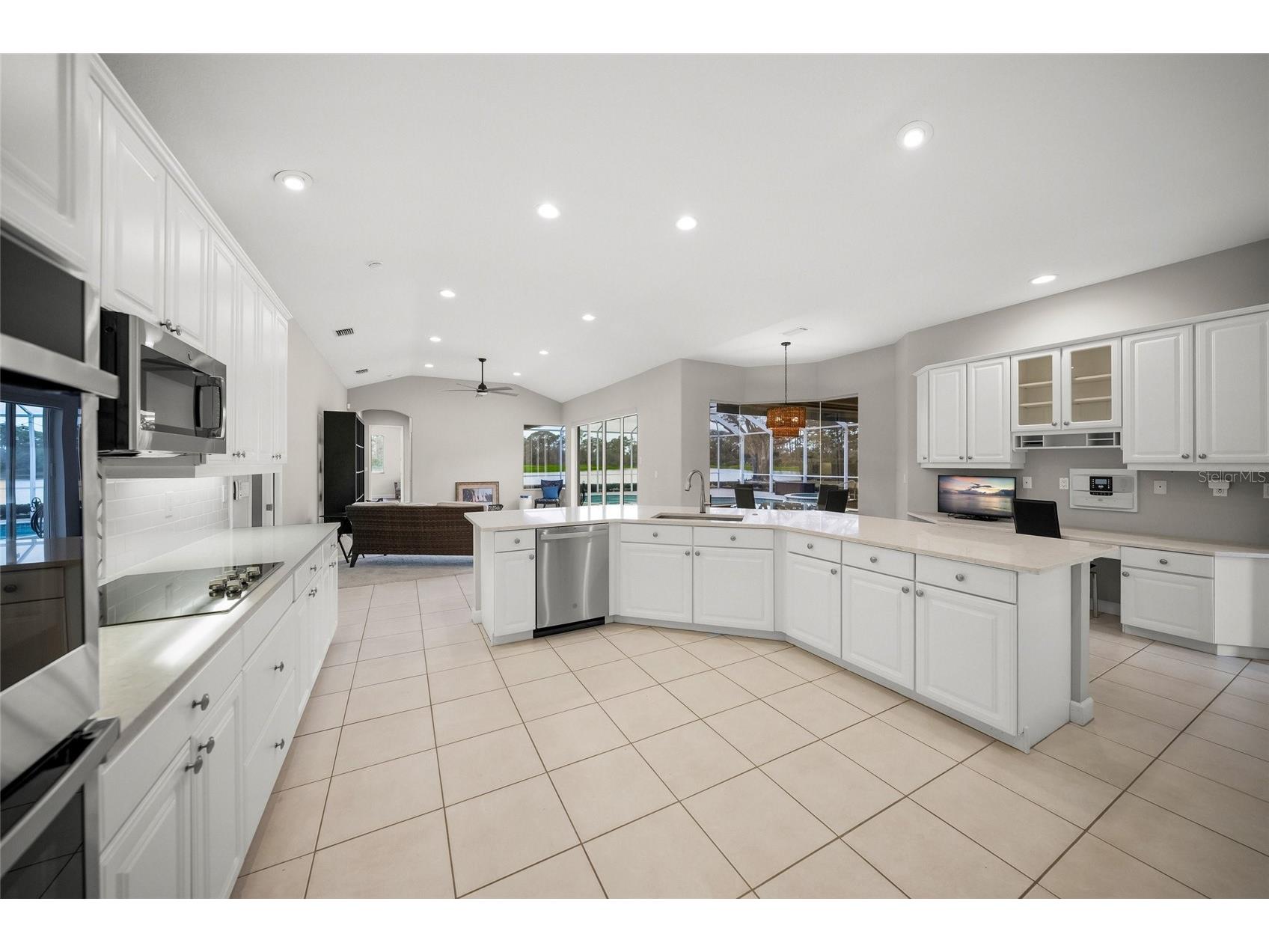 9075 Misty Creek Drive Sarasota FL 34241 A4681366 image15