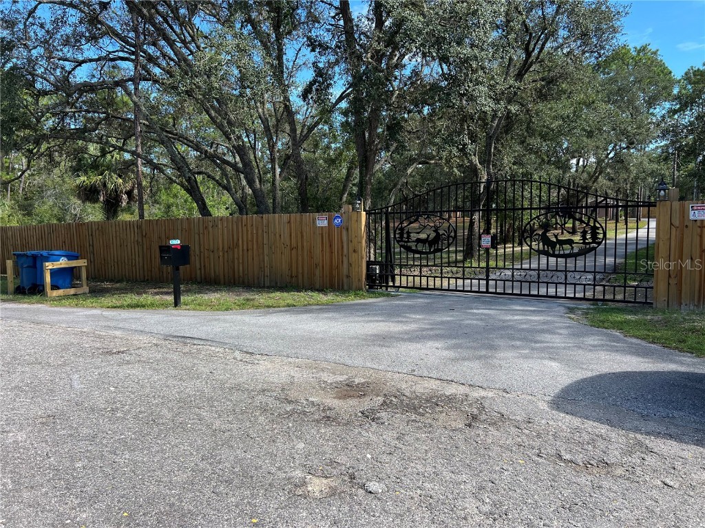 9078 Birmingham Avenue Weeki Wachee FL 34613 TB8423857 image10