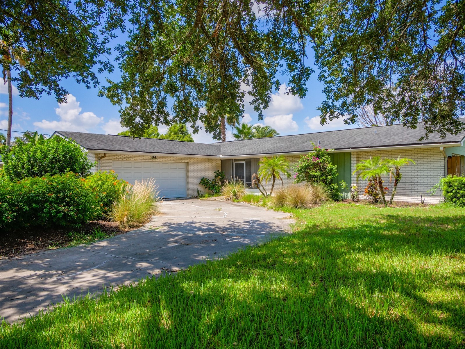 908 Marabon Avenue Orlando FL 32806 - LAKE GILES O6423112 image1