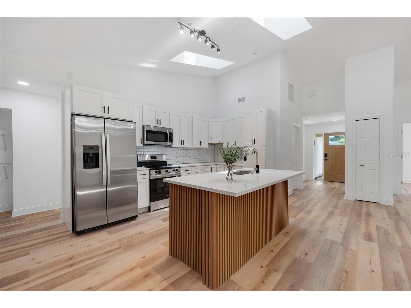908 Oakwood Cove Altamonte Springs FL 32714 O6423492 image8