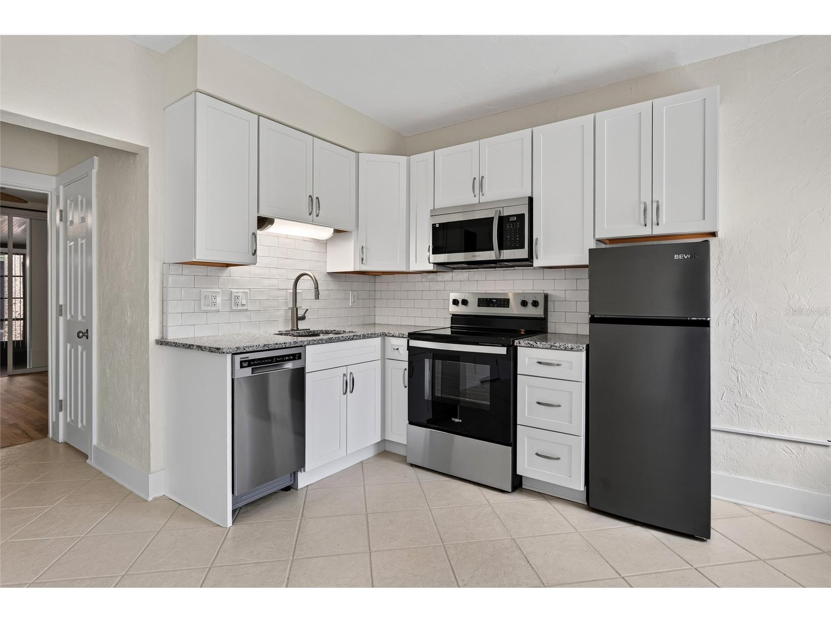 908 Villas Drive #23 Venice FL 34285 - GULF OF AMERICA N6144768 image6