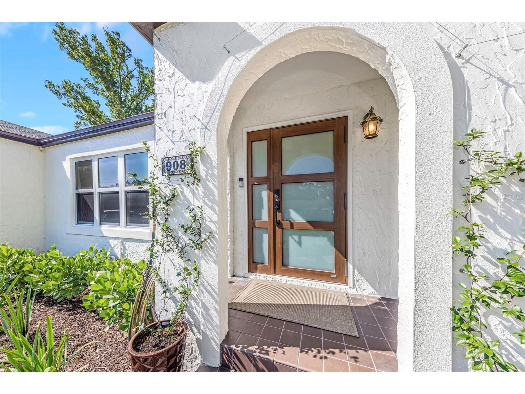 908 W Candlewood Avenue Tampa FL 33603 TB8513924 image3