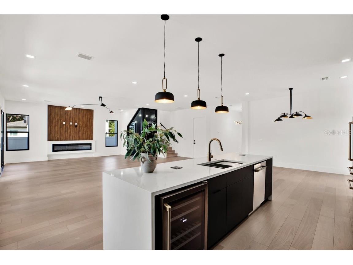 908 W Fribley Street Tampa FL 33603 TB8389732 image7