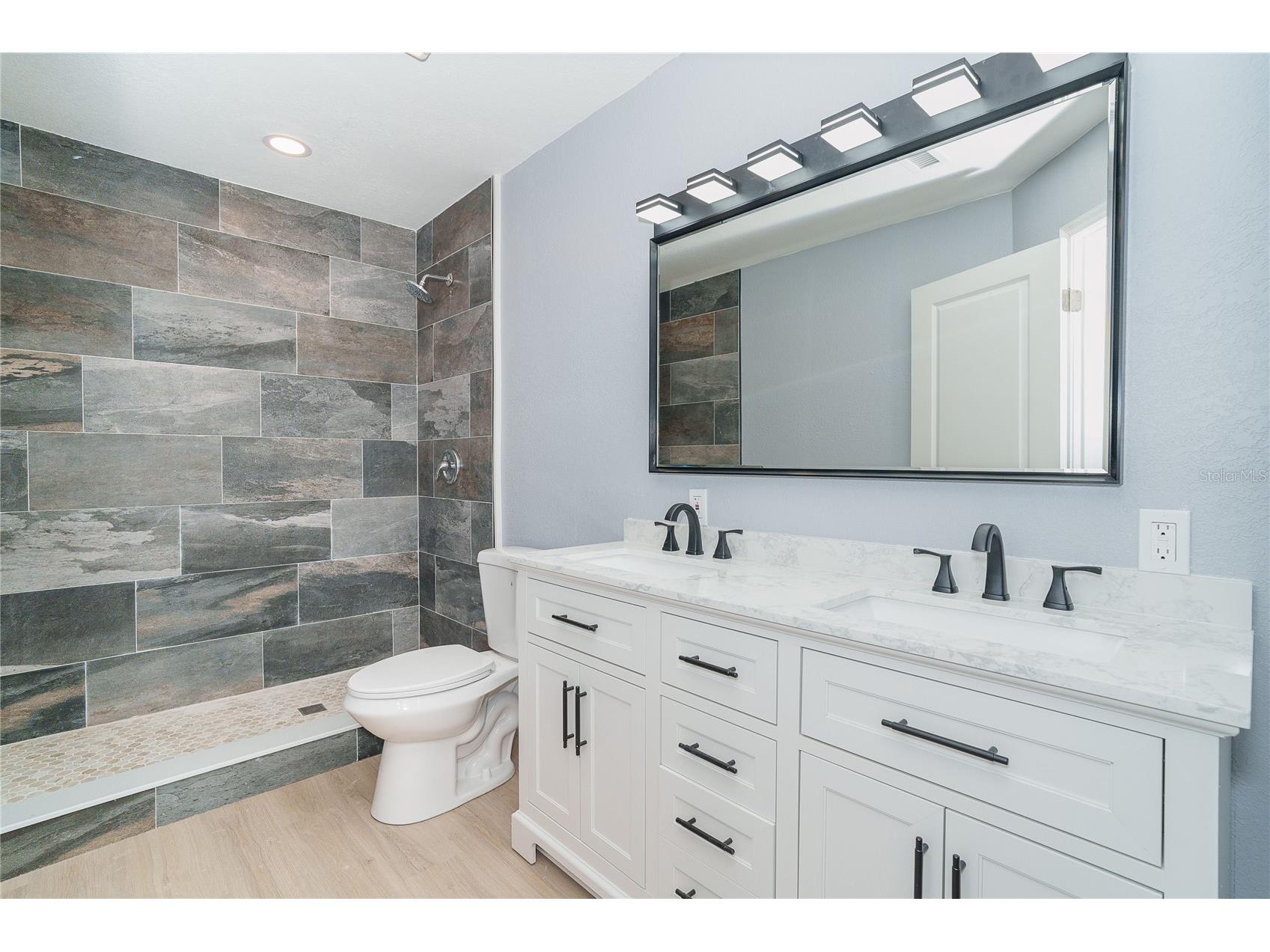 9080 Griggs Road Englewood FL 34224 D6145939 image24