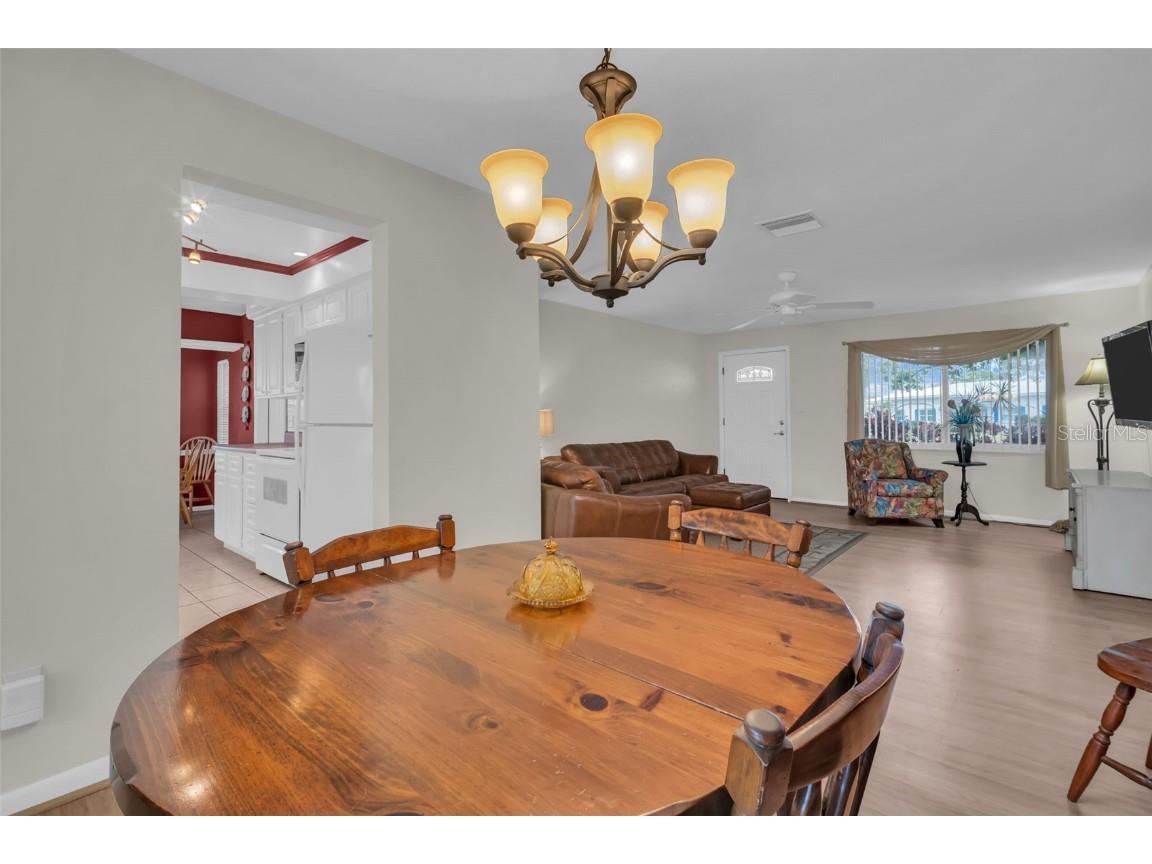 9082 141st Street Seminole FL 33776 TB8364123 image10