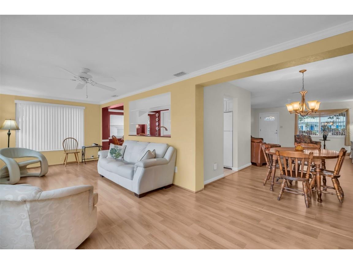 9082 141st Street Seminole FL 33776 TB8364123 image11