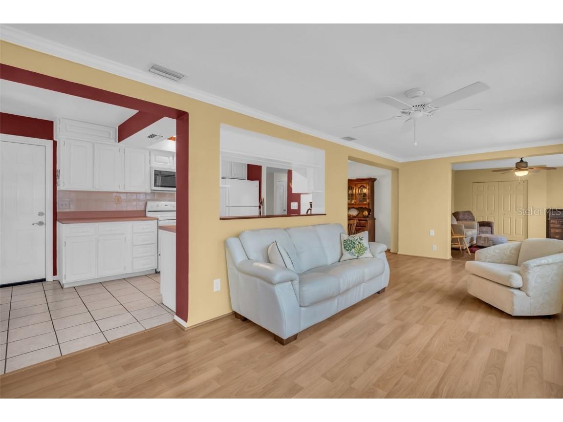 9082 141st Street Seminole FL 33776 TB8364123 image21