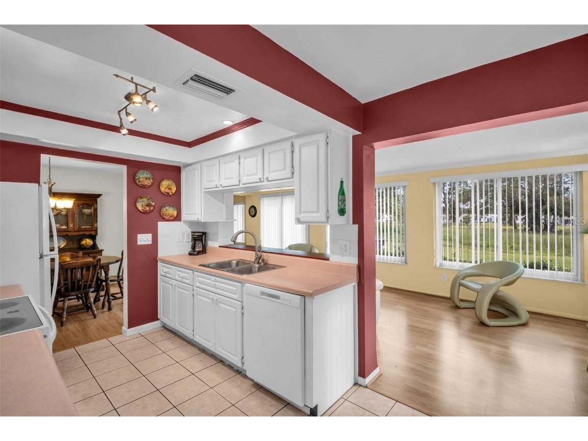 9082 141st Street Seminole FL 33776 TB8364123 image27