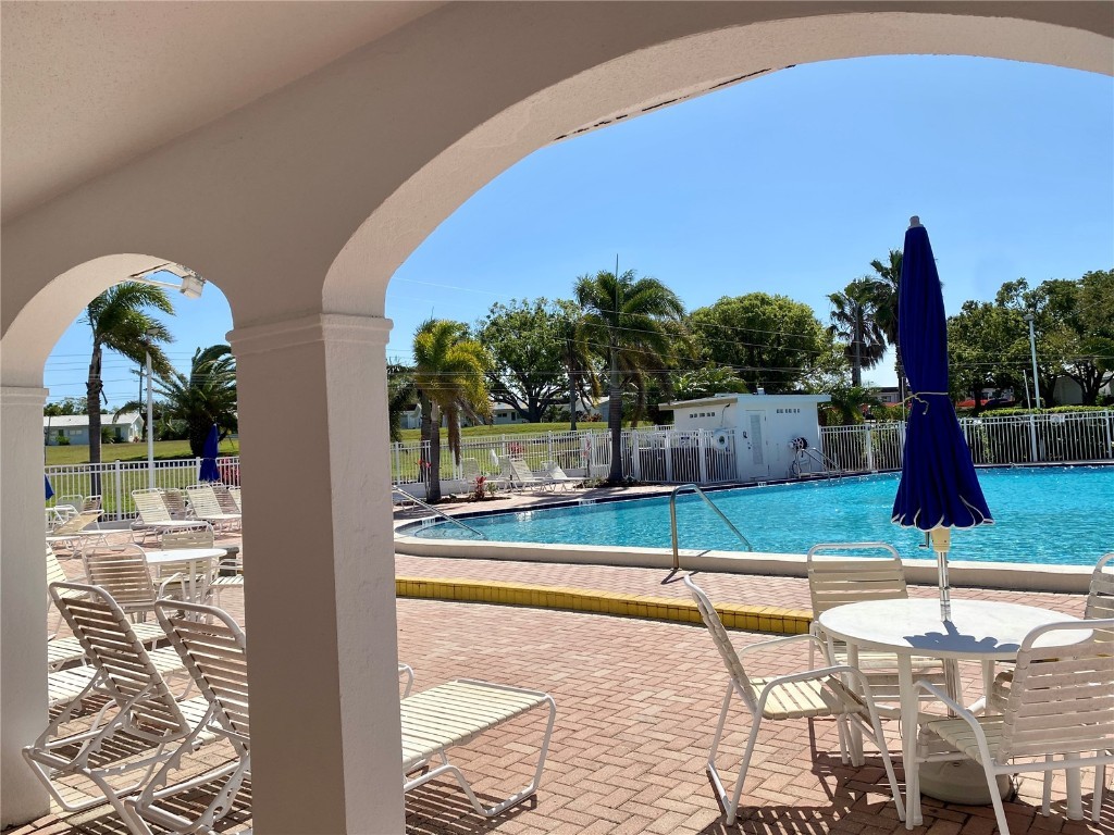 9082 141st Street Seminole FL 33776 TB8364123 image65