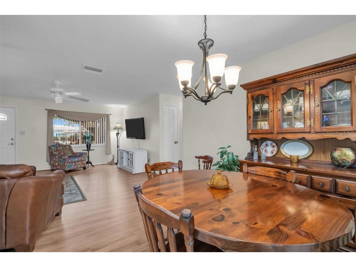 9082 141st Street Seminole FL 33776 TB8364123 image9