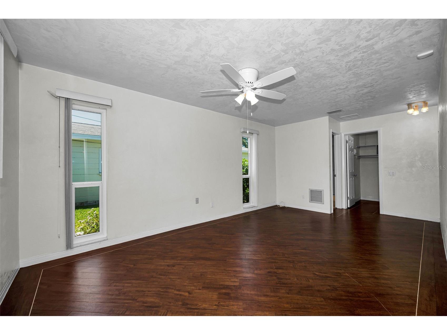 9083 Briarwood Drive Seminole FL 33772 TB8509777 image15