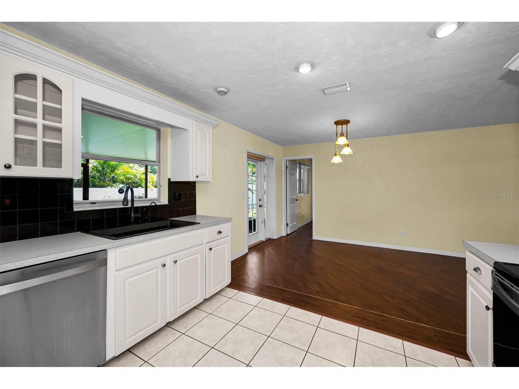 9083 Briarwood Drive Seminole FL 33772 TB8509777 image5