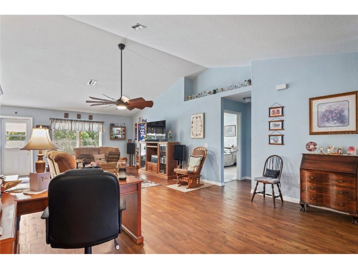 9086 Manchester Street Spring Hill FL 34606 W7879334 image4