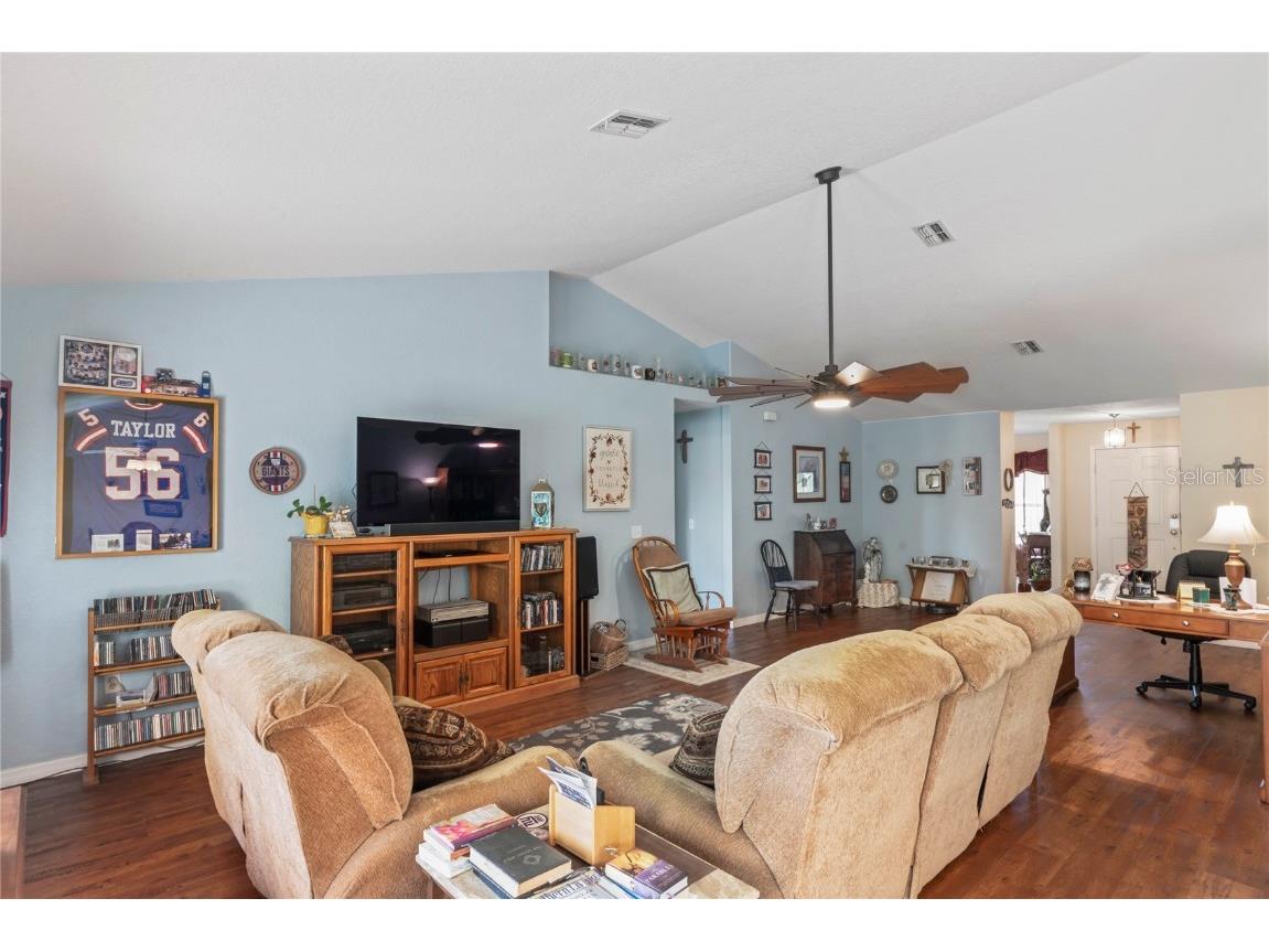 9086 Manchester Street Spring Hill FL 34606 W7879334 image6