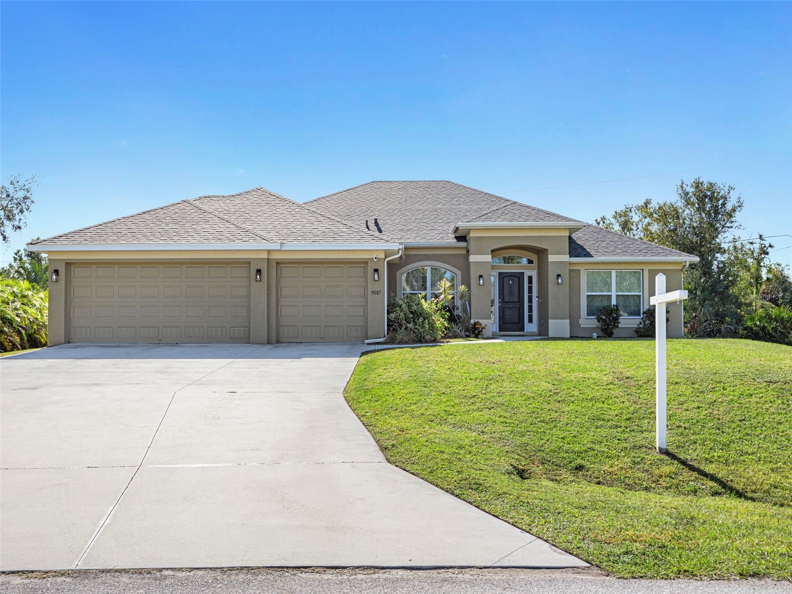 9087 Hilliard Terrace Englewood FL 34224 D6144671 image1