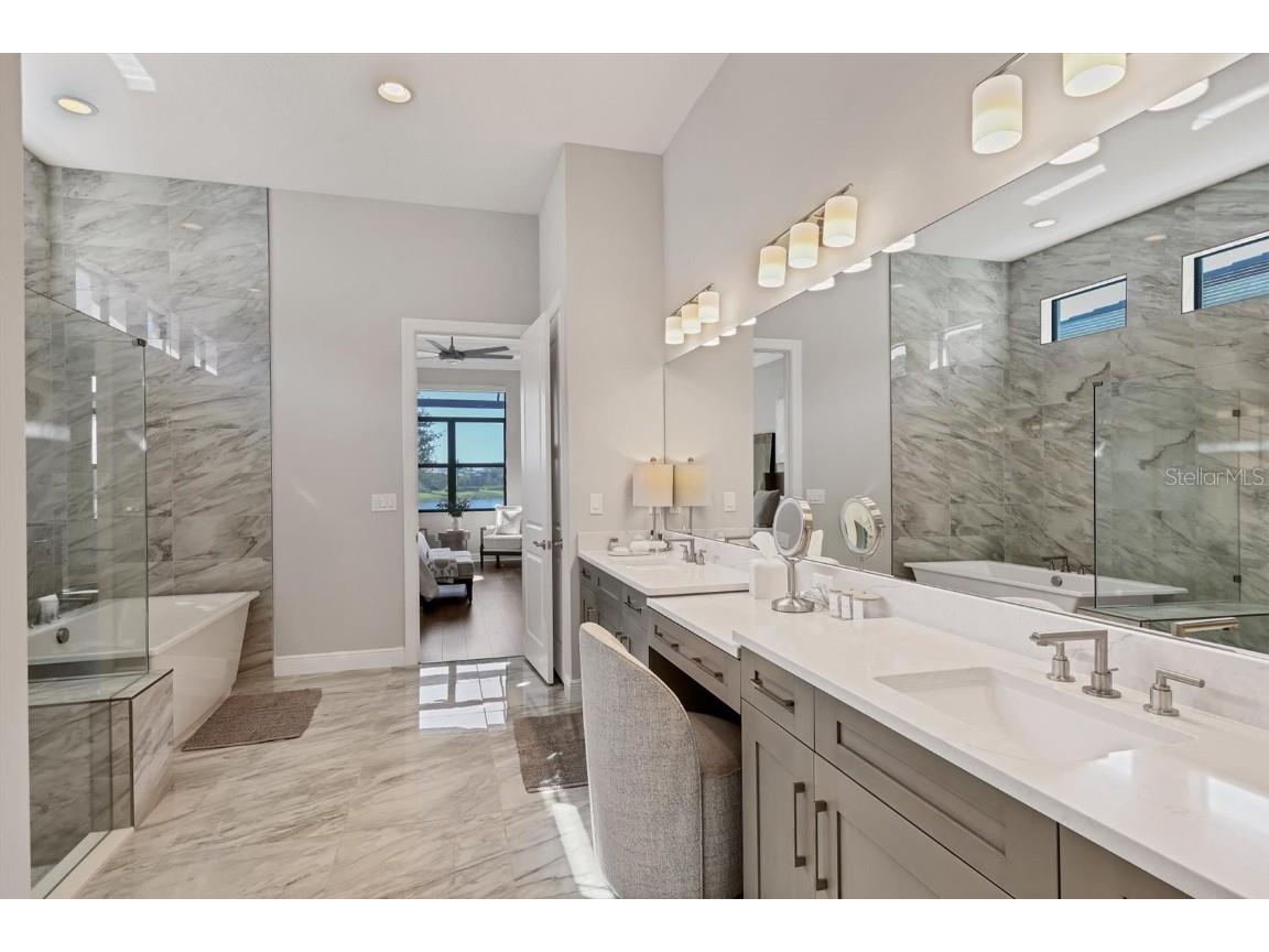 9088 Bernini Place Sarasota FL 34240 A4672603 image23