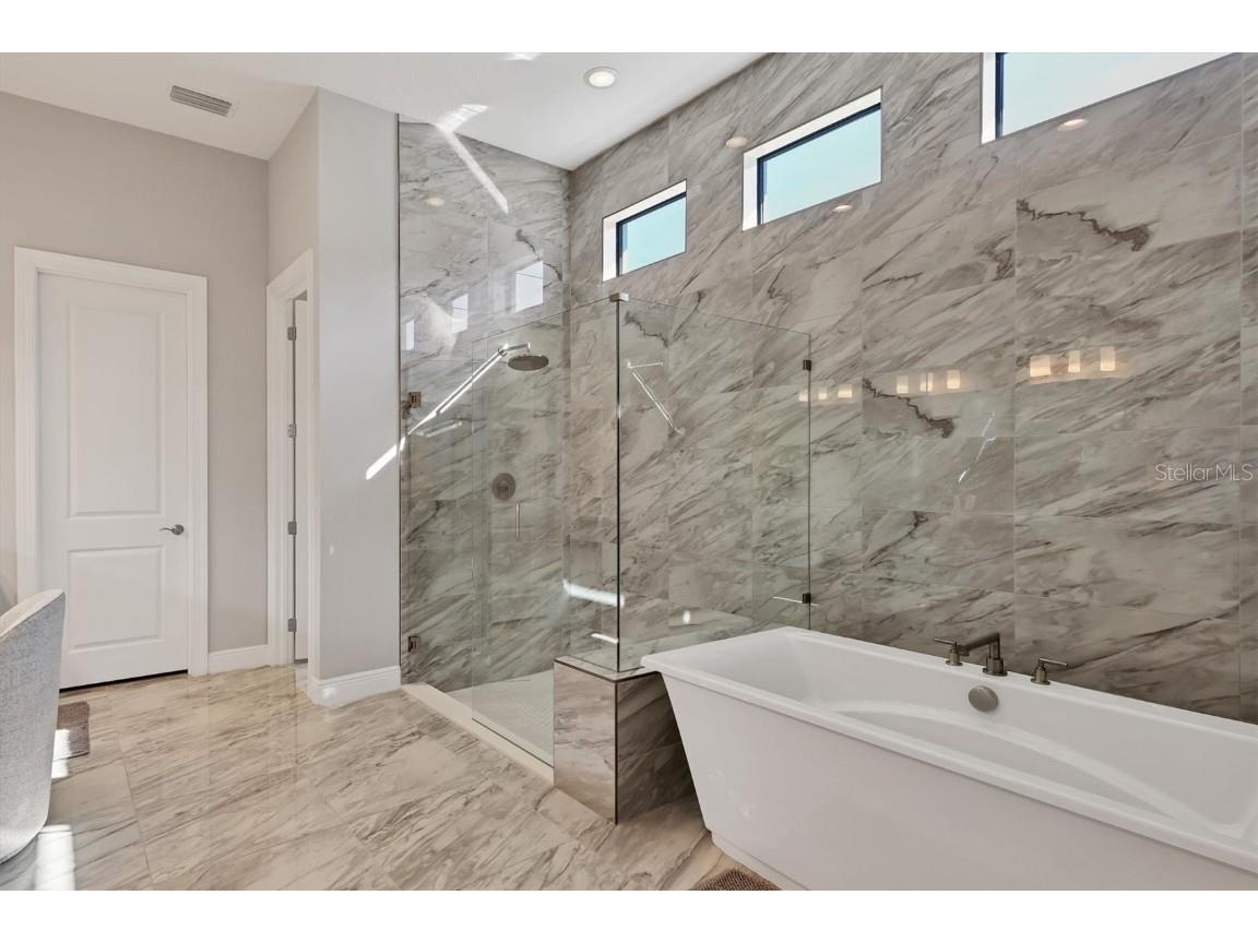 9088 Bernini Place Sarasota FL 34240 A4672603 image24