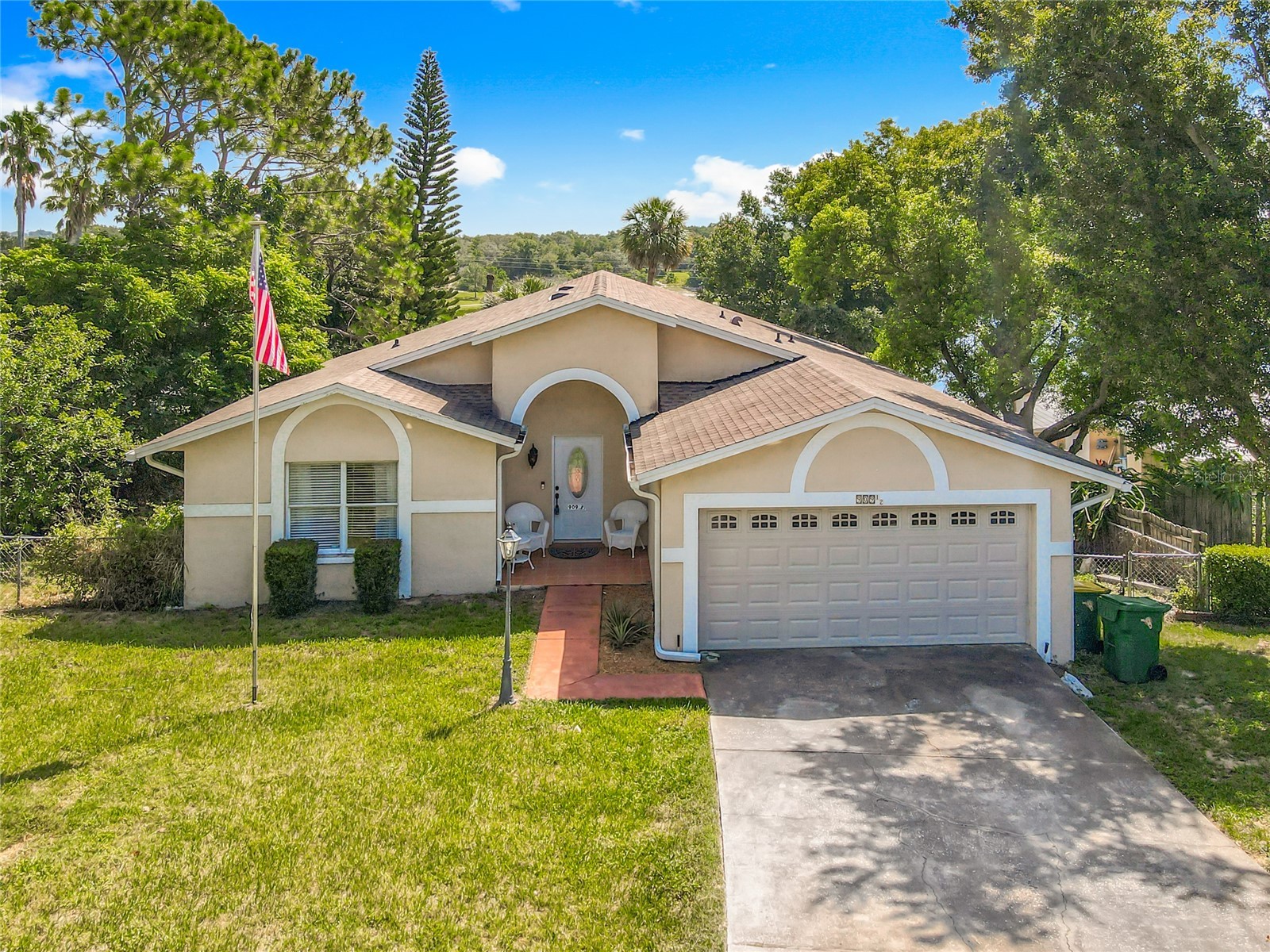 909 1/2 Valentina Drive Dundee FL 33838 - LAKE MARIE S5130644 image1