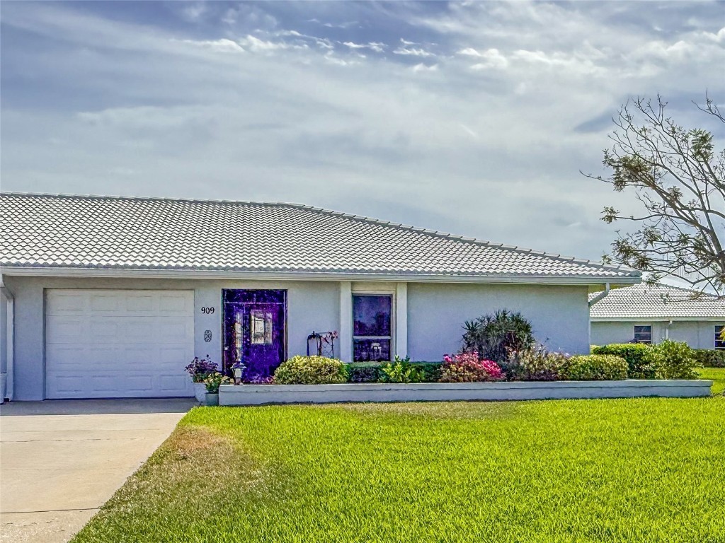 909 68th Street W Bradenton FL 34209 A4649926 image1