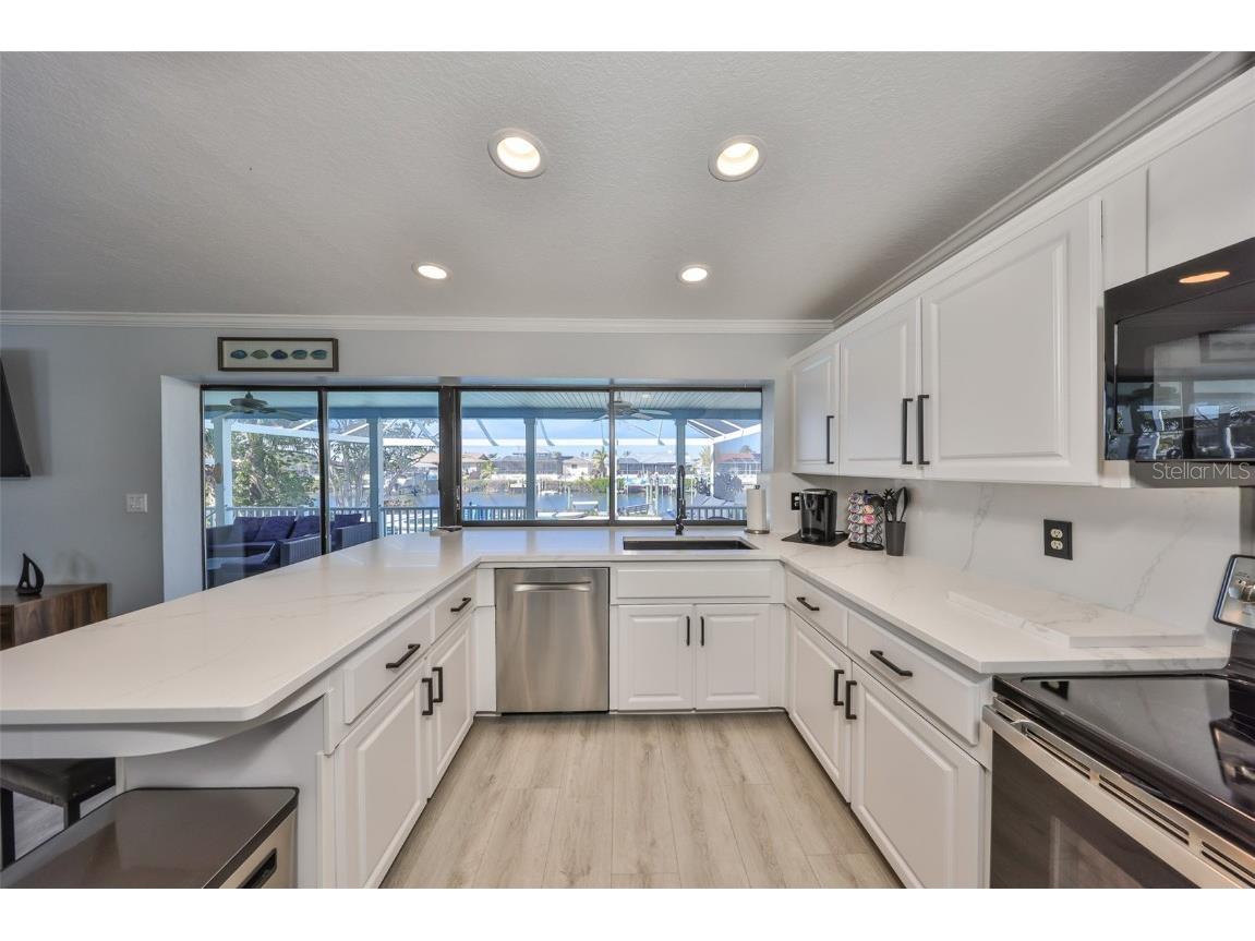 909 Birdie Way Apollo Beach FL 33572 TB8452569 image11