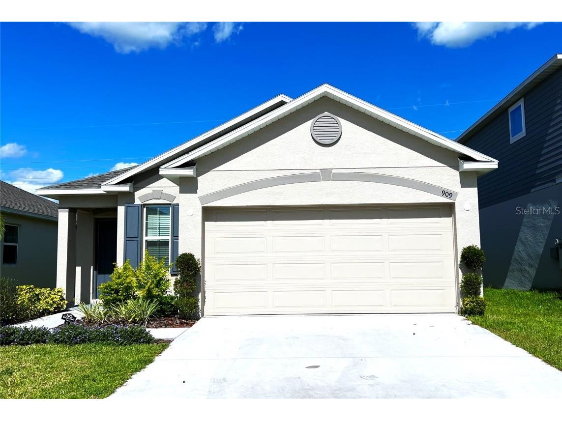 909 Bocavista Court Davenport FL 33896 S5098767 image1