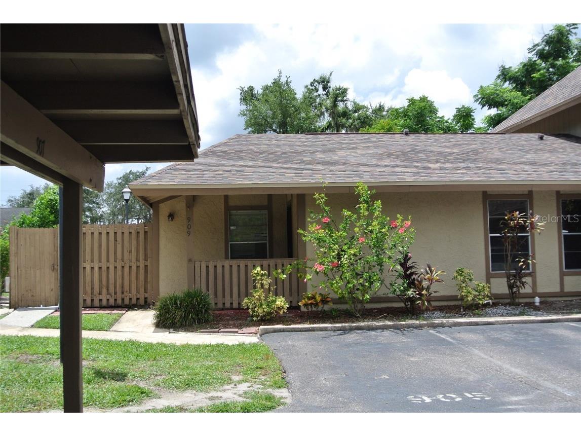 909 Buck Court Brandon FL 33511 TB8417172 image2