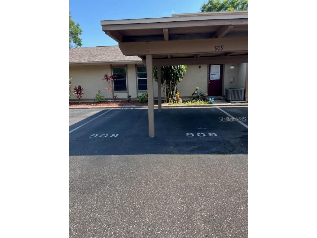 909 Buck Court Brandon FL 33511 TB8417172 image3