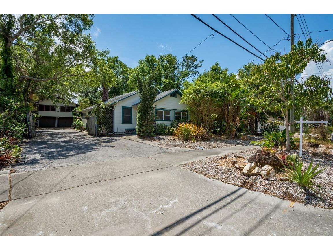 909 Druid Road E Clearwater FL 33756 A4566889 image1