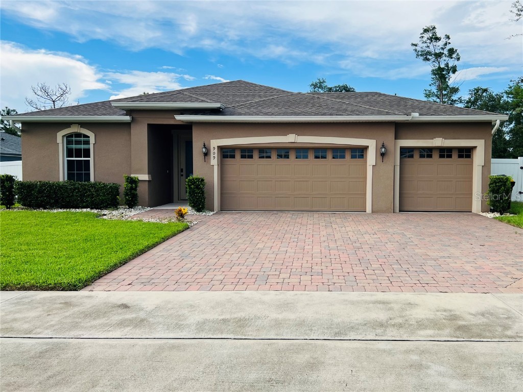 909 Glazebrook Loop Orange City FL 32763 V4931112 image1