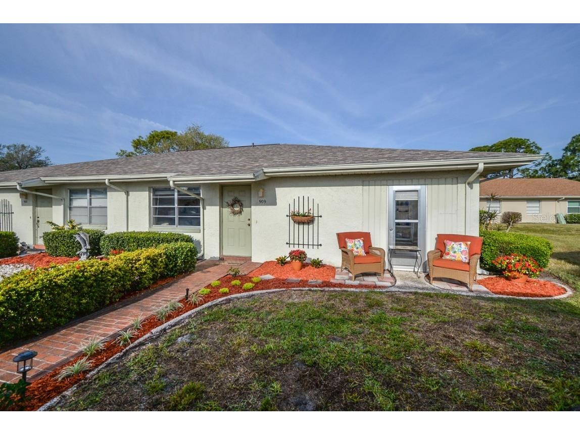 909 Holford Court #135 Sun City Center FL 33573 T3515802 image1