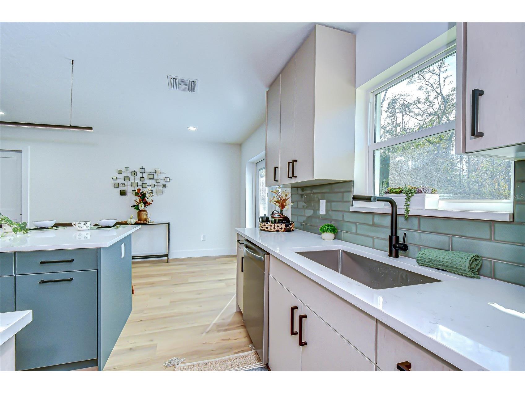 909 Lake Charles Circle Lutz FL 33548 TB8461269 image14