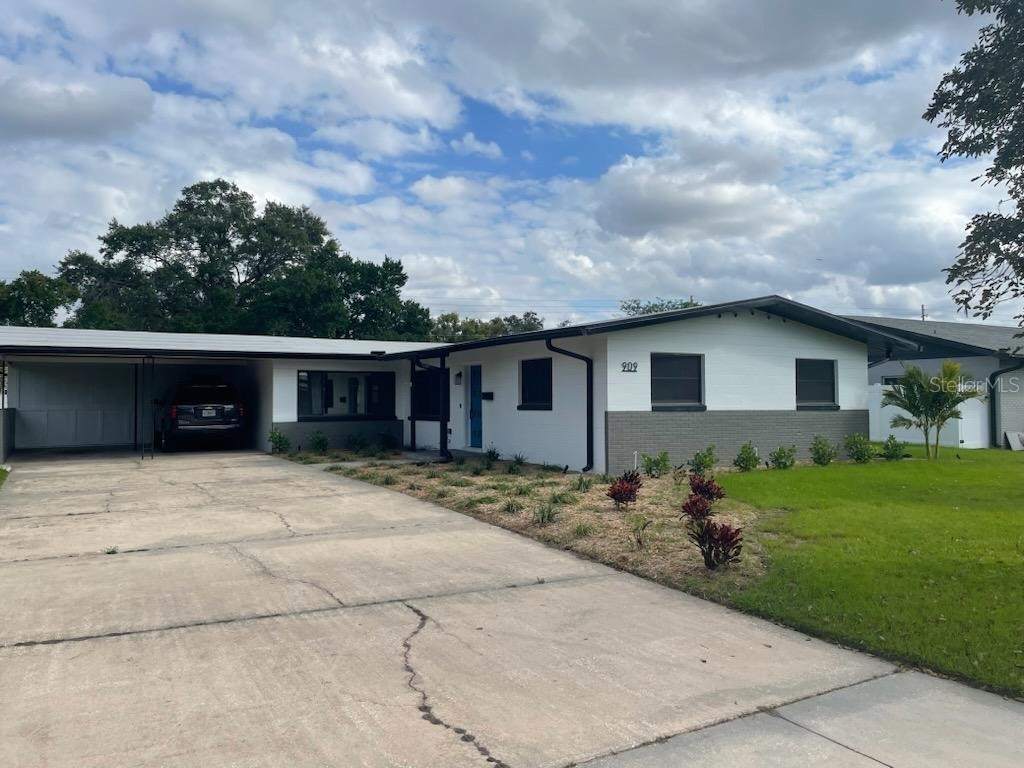 909 Marabon Avenue Orlando FL 32806 O6392979 image2