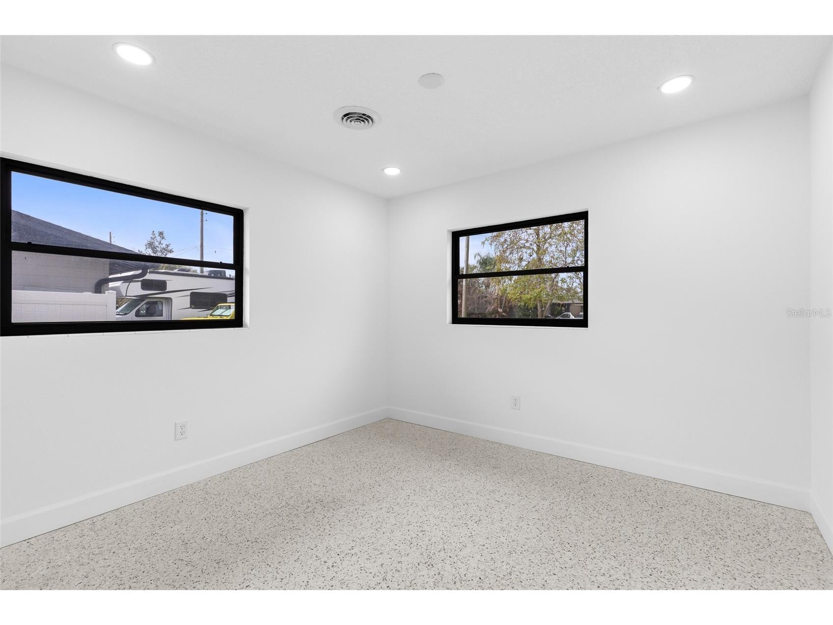 909 Marabon Avenue Orlando FL 32806 O6392979 image20