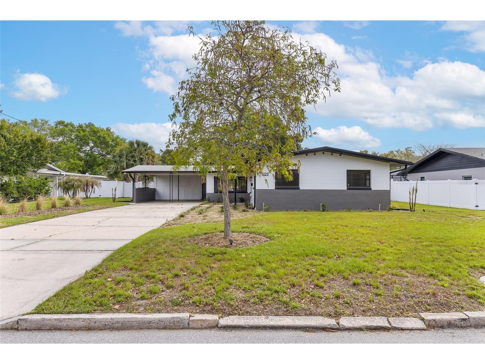 909 Marabon Avenue Orlando FL 32806 O6392979 image4