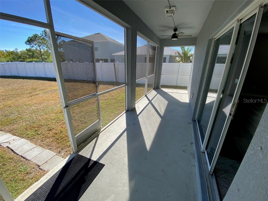 909 Meadow Glade Drive Ruskin FL 33570 TB8448356 image18