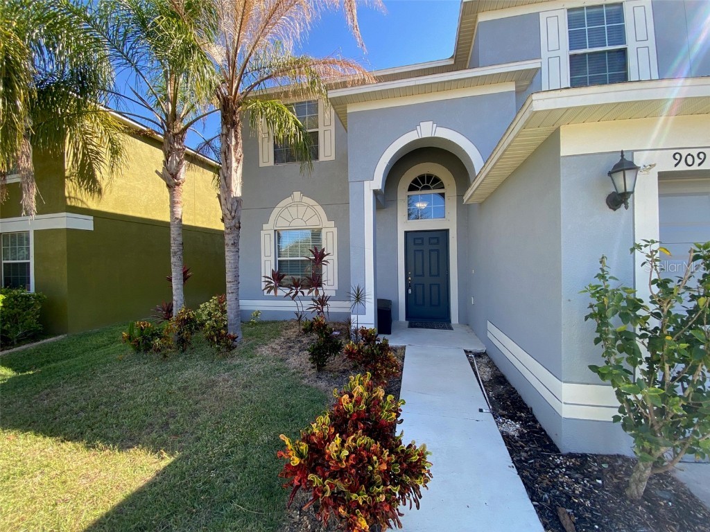 909 Meadow Glade Drive Ruskin FL 33570 TB8448356 image2