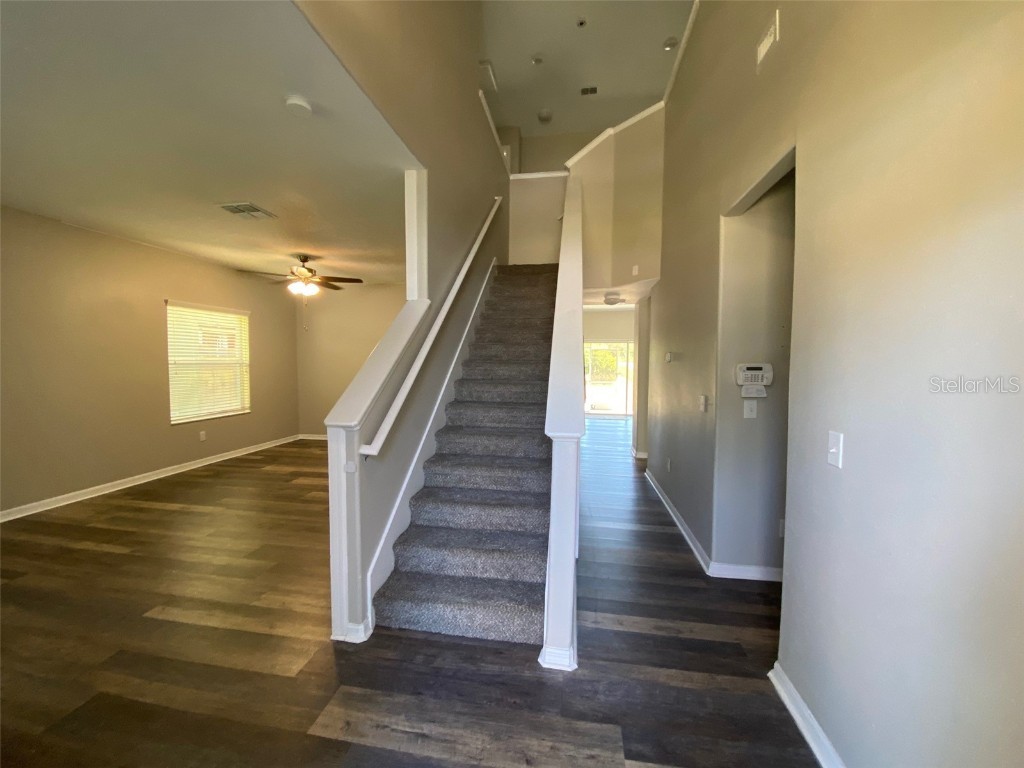 909 Meadow Glade Drive Ruskin FL 33570 TB8448356 image3