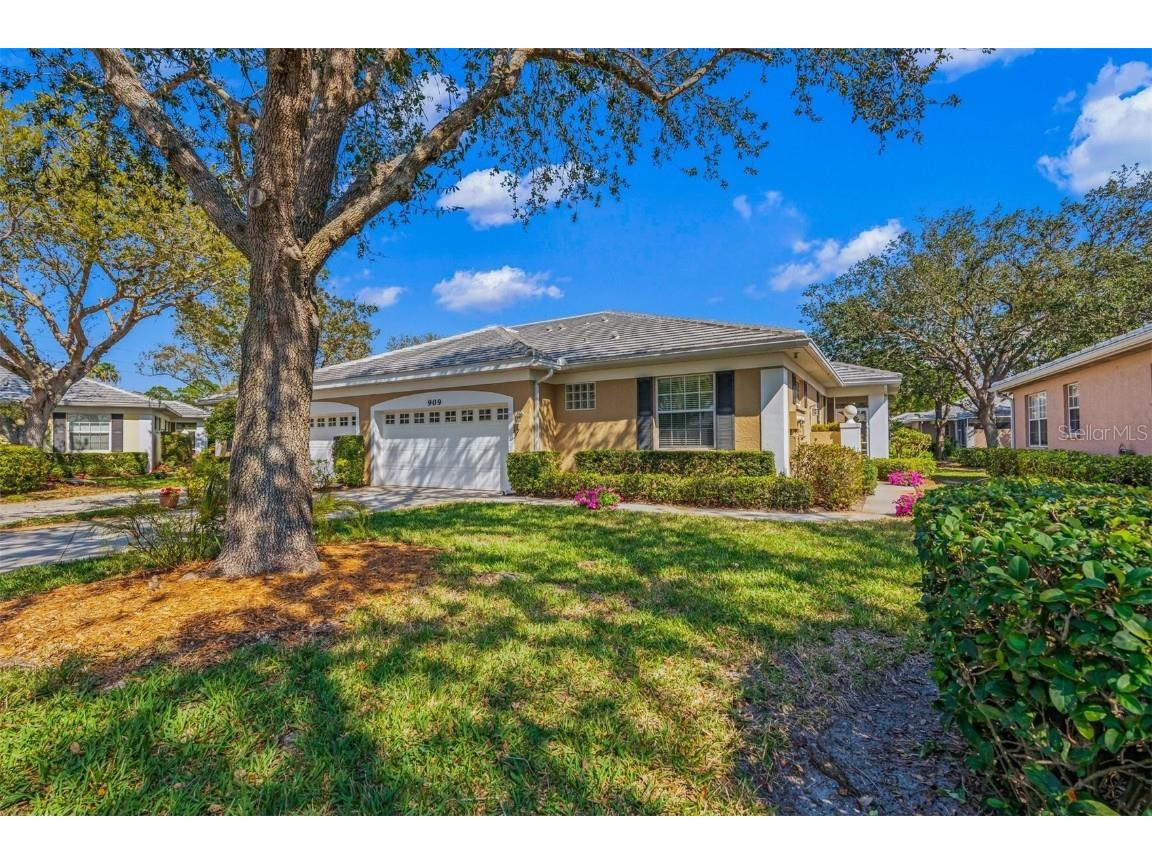 909 Paisley Court #12 Venice FL 34293 A4562226 image1