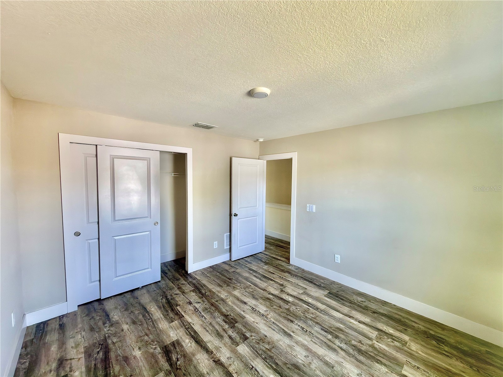 909 Randall Street Orlando FL 32805 O6393902 image12
