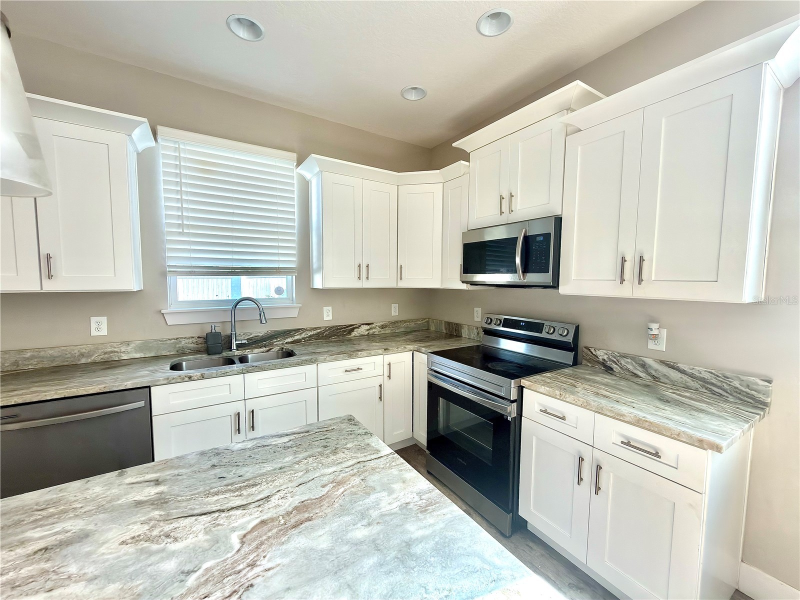 909 Randall Street Orlando FL 32805 O6393902 image17