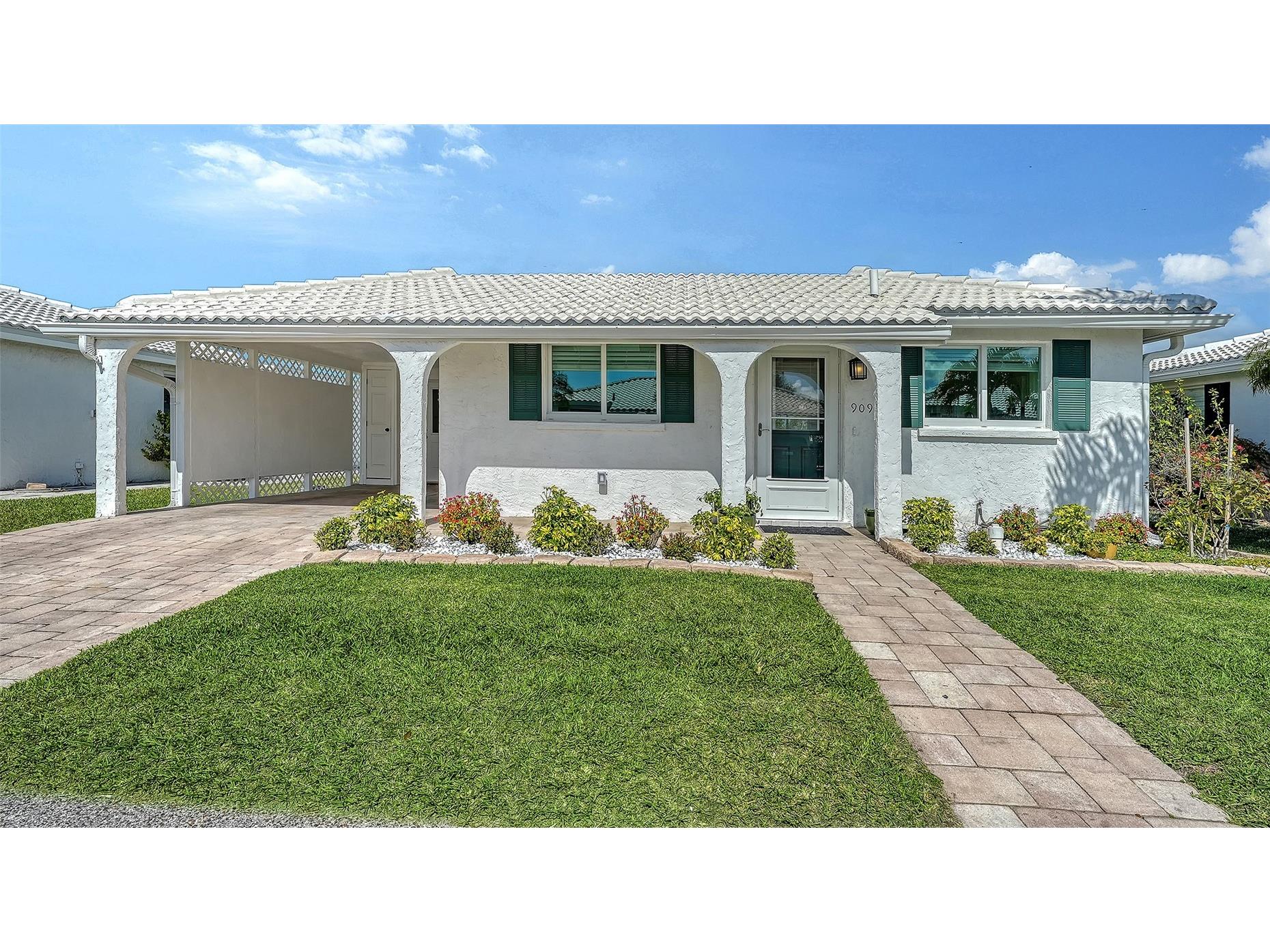 909 Spanish Drive N Longboat Key FL 34228 A4684728 image4