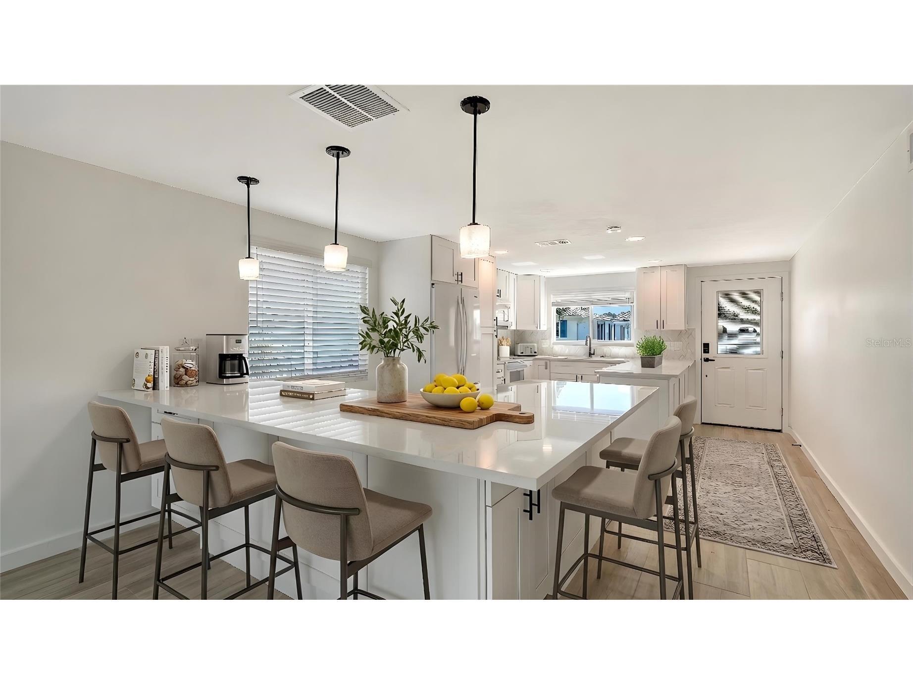 909 Spanish Drive N Longboat Key FL 34228 A4684728 image6