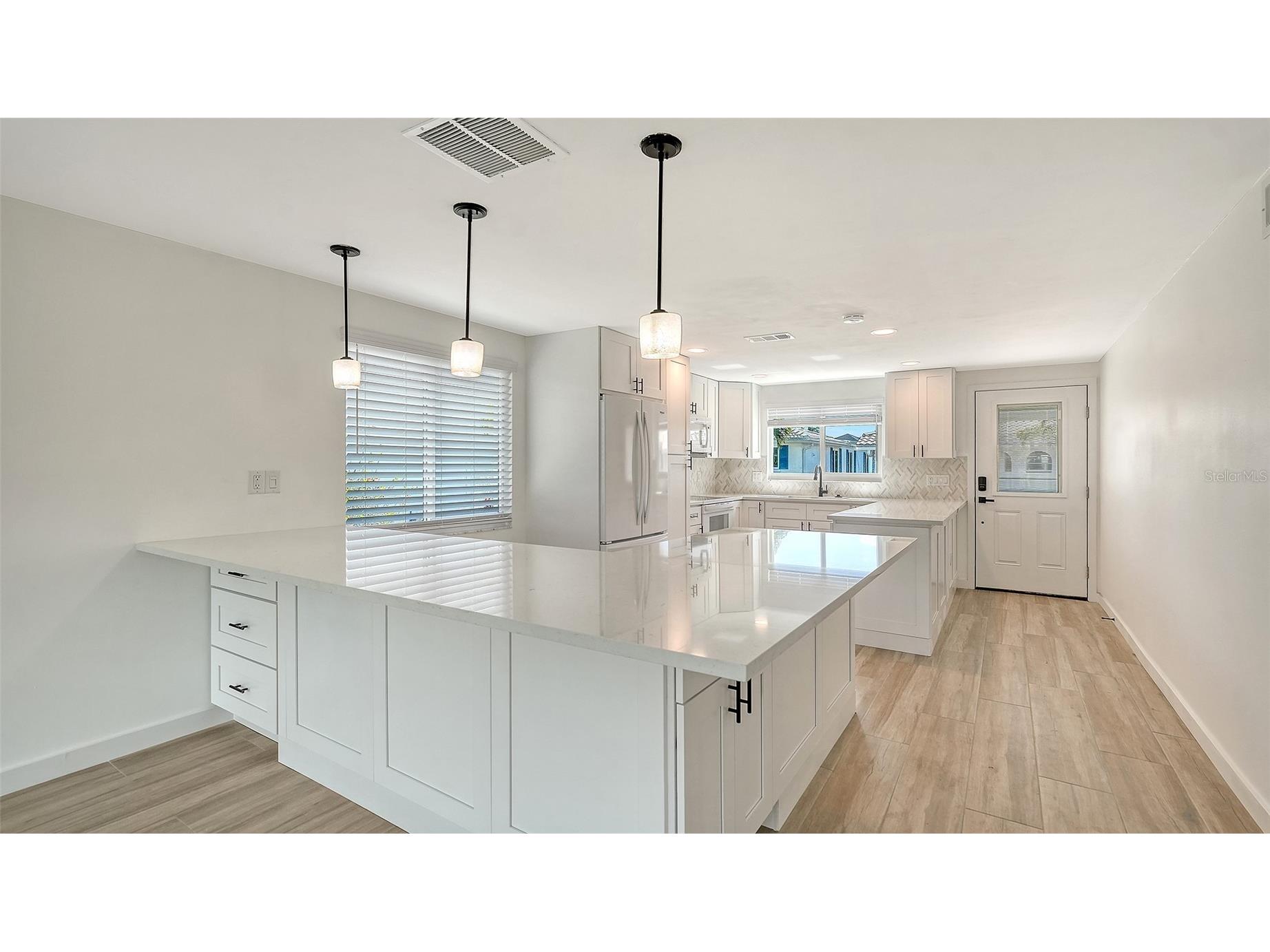 909 Spanish Drive N Longboat Key FL 34228 A4684728 image7