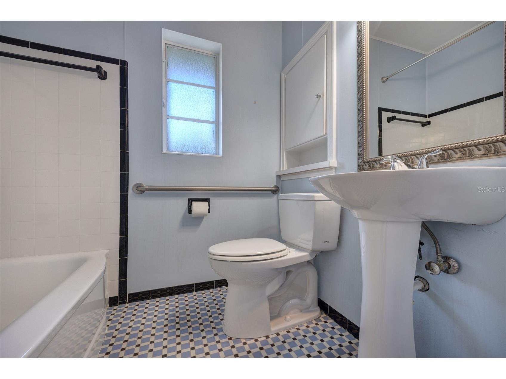 909 W New York Avenue Deland FL 32720 V4946194 image16