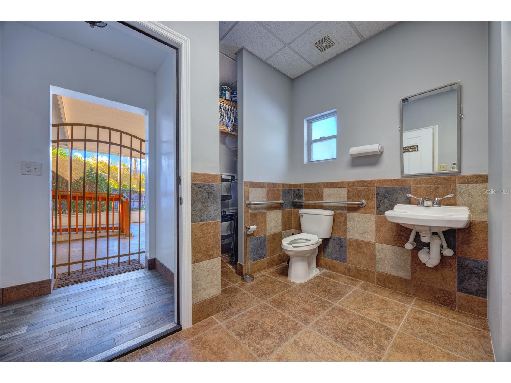 909 W New York Avenue Deland FL 32720 V4946194 image28