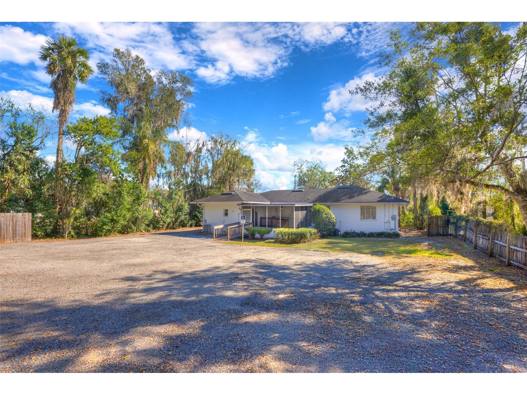 909 W New York Avenue Deland FL 32720 V4946194 image34