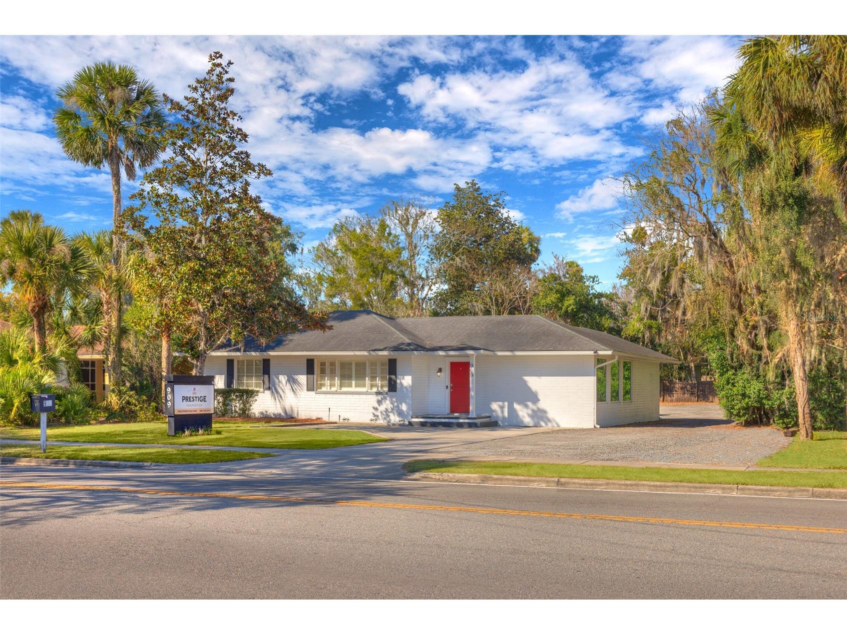 909 W New York Avenue Deland FL 32720 V4946194 image36