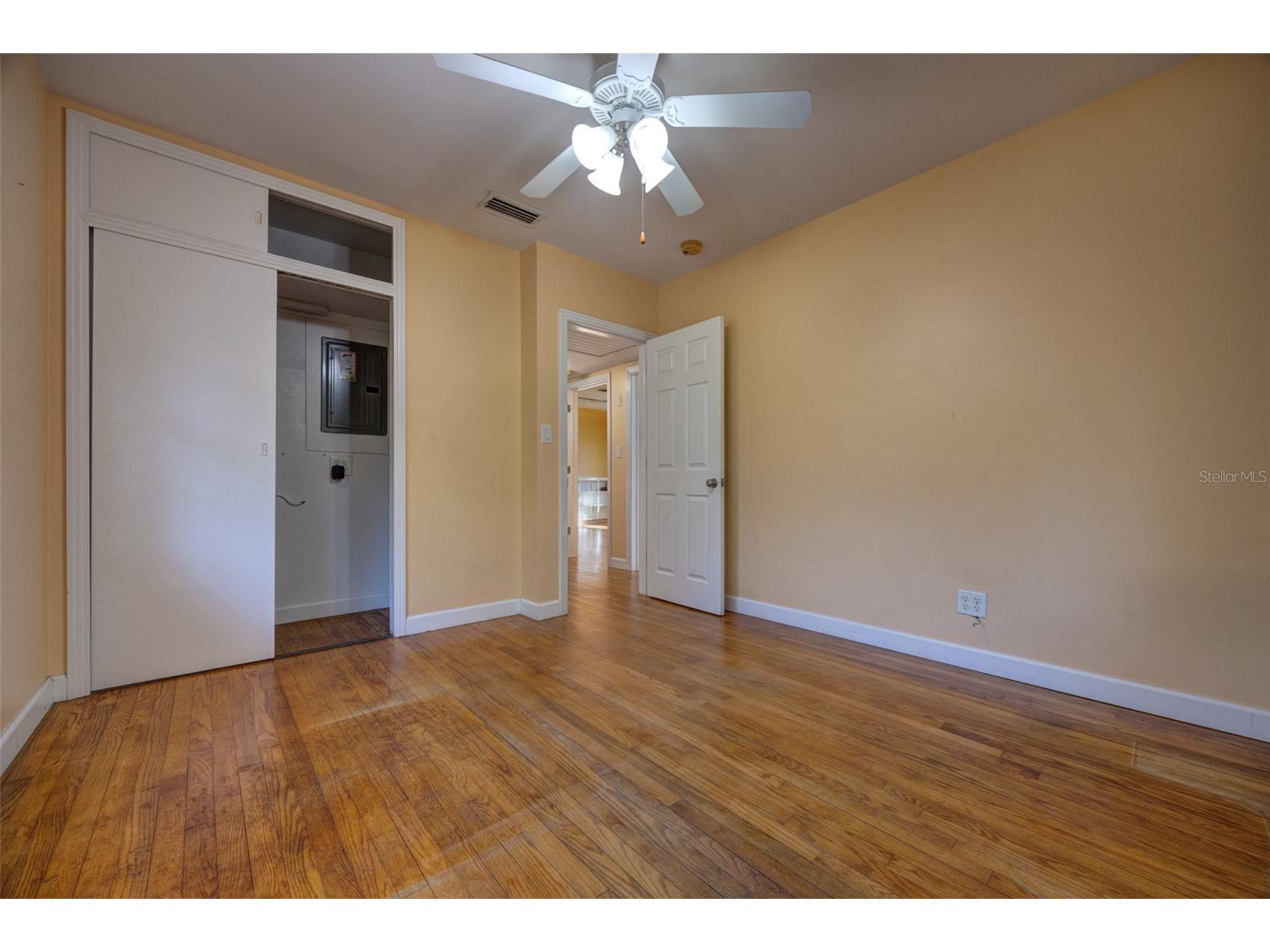 909 W New York Avenue Deland FL 32720 V4946194 image4